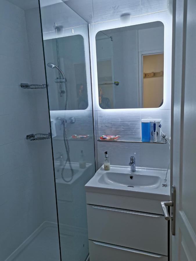 Appartement Renove, Piscine A Debordement, Vue Mer Cannes Exterior photo